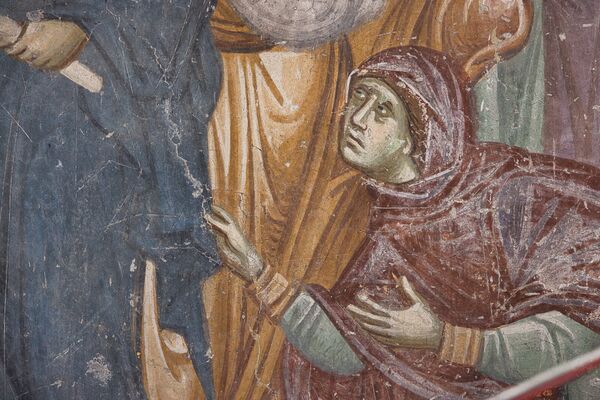 Healing of the bleeding woman, detail