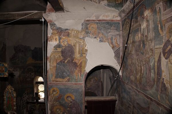 Annunciation, detail