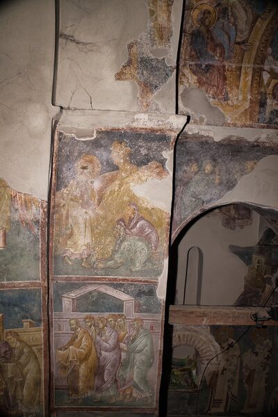 Christ appears to the Myrrhbearers