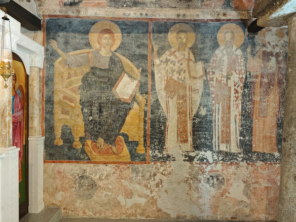 South wall of the domed space, figures of the first zone