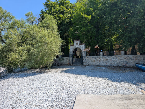 Main entrance to the port of Zaum