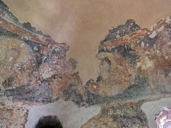 Angels in medallions between cherubim and seraphim